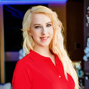 Darcie Belle