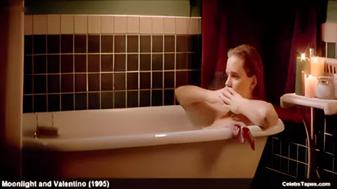 Gwyneth Paltrow undressed in front of Elizabeth Perkins in the movie 