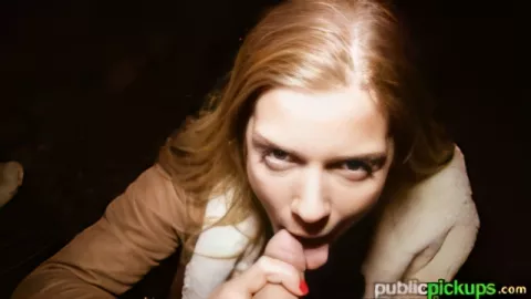 I agreed to suck a stranger's cock in front of the camera on the street for money