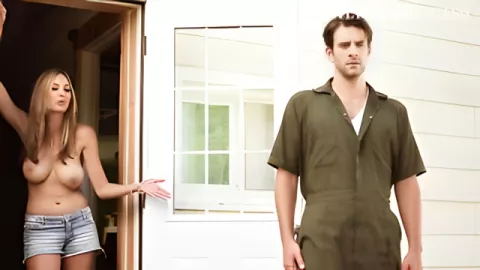 Elizabeth Masucci shows juicy buffers on the street and has sex in the collection